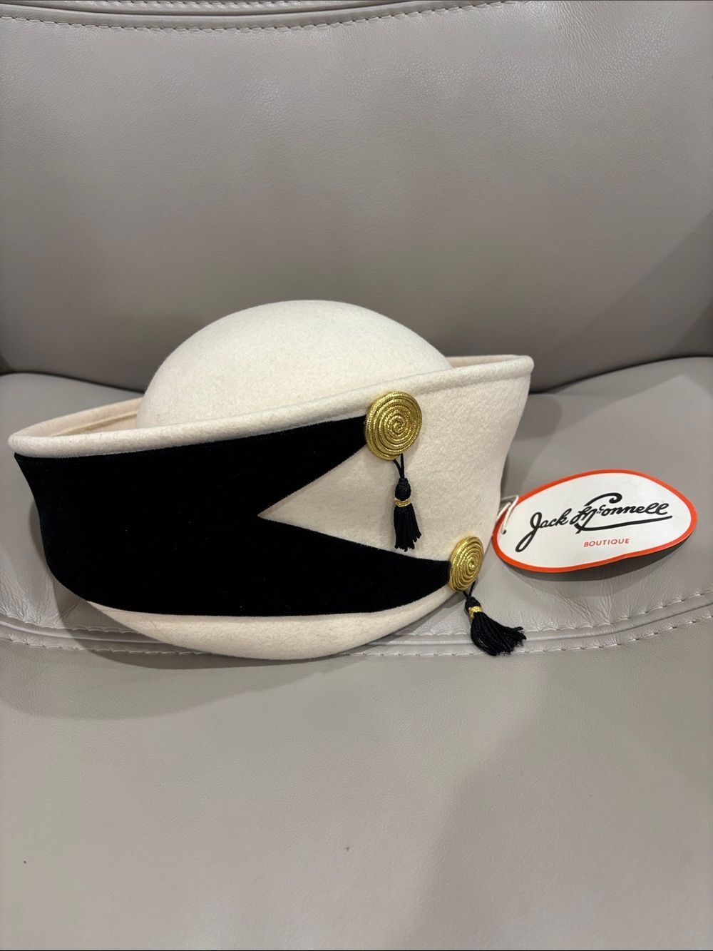 Jack McConnell Boutique Cream and Black Vintage Pillbox Hat